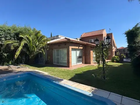 Casa en Venta de 4 dormitorios
