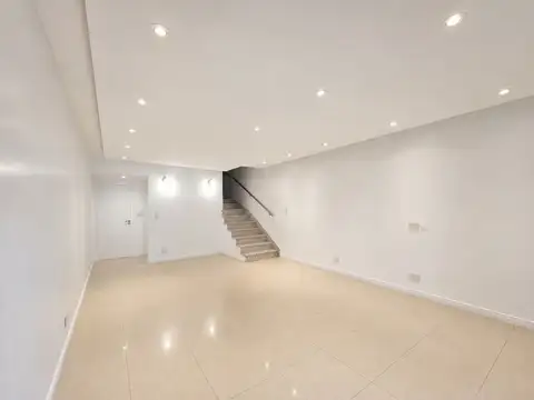ALQUILER Excelente DUPLEX con Jardín y Pileta