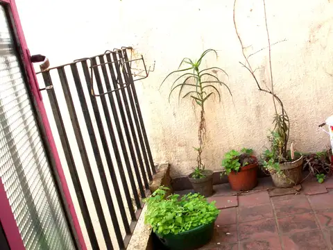 Depto Tipo Casa en Venta al Este