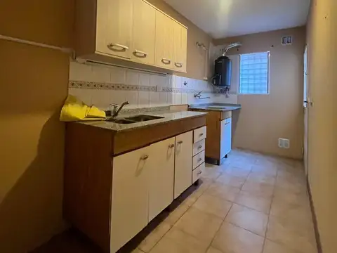 Casa 3 ambientes con 2 baños