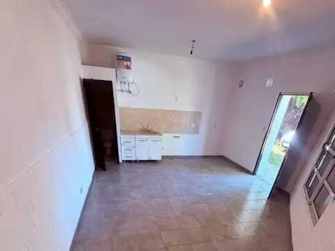 Depto Tipo Casa en Alquiler de Monoambiente