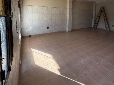 Local en Alquiler en Salta, $ 400.000