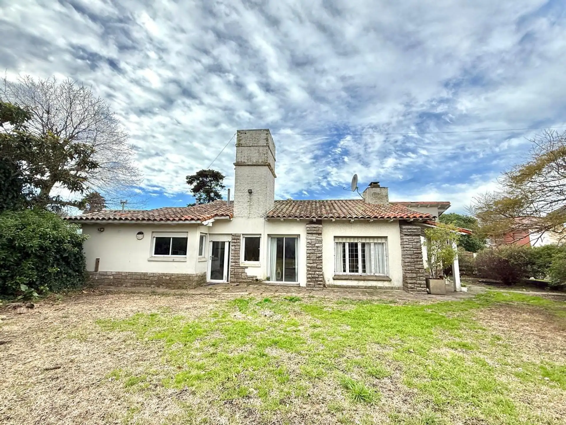 Venta Casa 4amb+Depto+Lote, parque, Zona Alfar