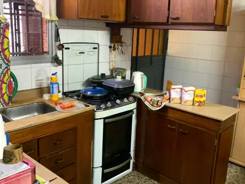 Casa 4 ambientes con 1 baño