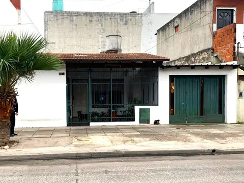OPORTUNIDAD DE VENTA !! CASA 4 AMBIENTES A 150MTS DE RUTA 8 - SAN MARTIN
