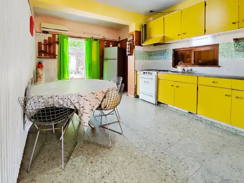 Casa 6 ambientes con 1 baño