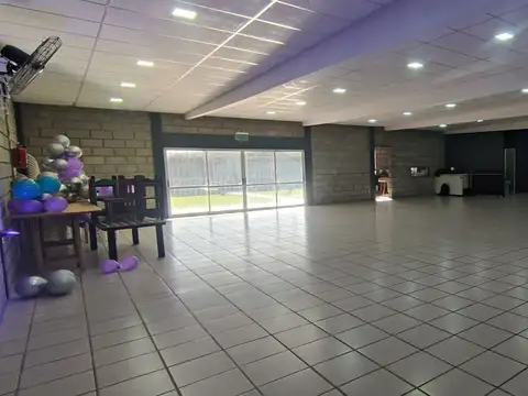 Salon en venta listo para trabajar en valle viejo