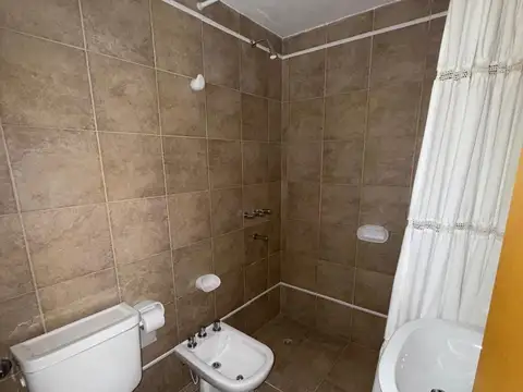 Departamento en Alquiler de 6 ambientes