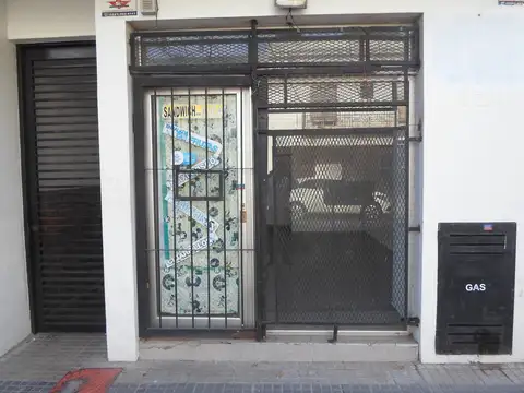 Local en Alquiler en La Plata, $ 350.000
