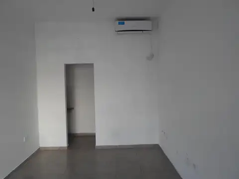 Local en Alquiler en La Plata, $ 350.000