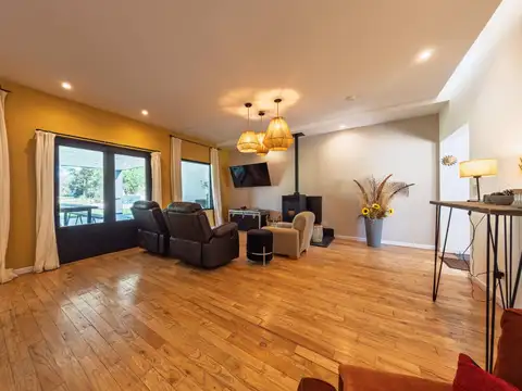 Casa en Alquiler Temporal con 2 cocheras