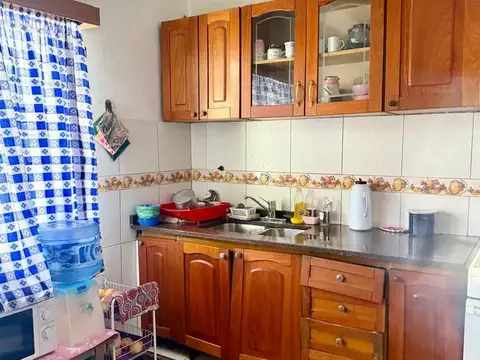 VENTA DE DEPOSITO CON VIVIENDA EN RAMOS MEJIA