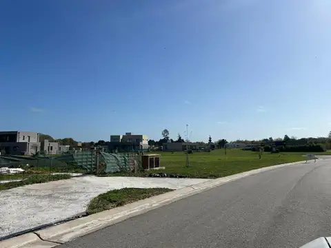 Terreno en Venta en Barrio Arenas Chico, USD 45.000