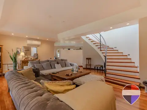 CASA EN VENTA City Bell - Los Ceibos
