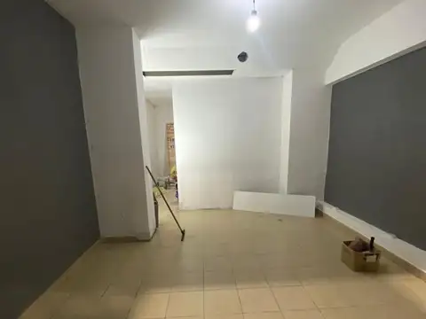 VENTA LOCAL CON RENTA SOBRE AVENIDA COLÓN