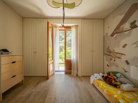 Casa 8 ambientes con 3 baños