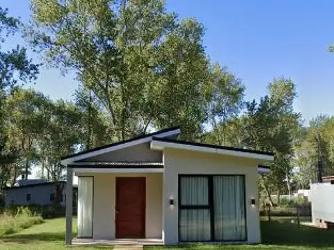 Casa en venta - 3 Dormitorios 2 Baños - Costa del Este