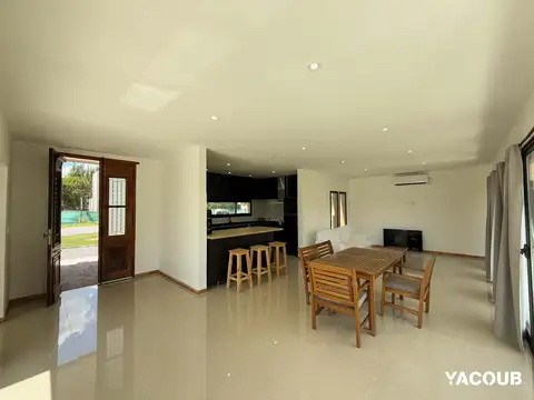 Casa en Alquiler al Norte