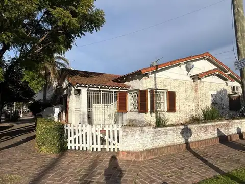 Chalet 4 ambientes - Castelar Norte