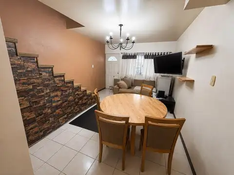 Depto Tipo Casa en Venta de 3 ambientes