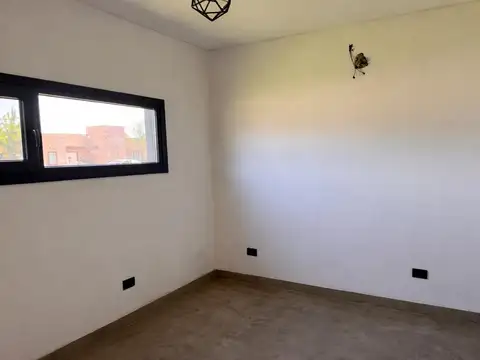 Casa en Alquiler al Sureste