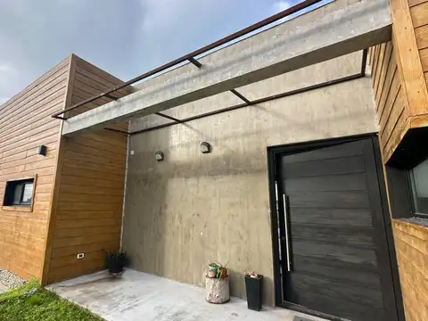 Casa en Alquiler de 3 dormitorios