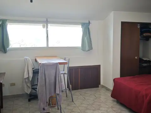 Avenida 12 de Octubre al 800