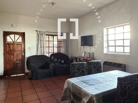 Casa 4 ambientes con 1 baño