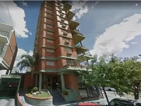 EXCELENTE DPTO CON PATIO,PARRILLA Y COCHERA. ESCUCHA OFERTA.