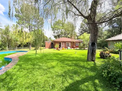 Casa en venta 3 amb. Barrio Los Rosales Canning