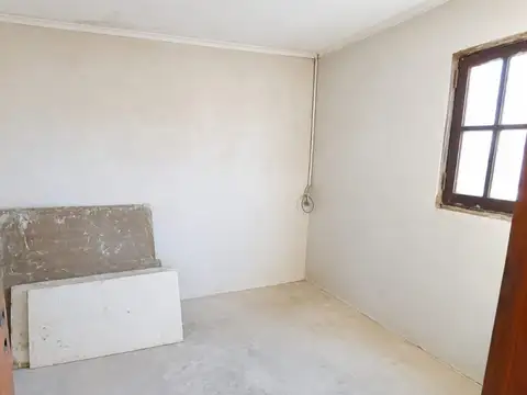 Venta Casa 2 Dormitorios y Patio - Santo Tomé