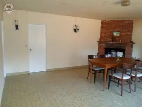 Casa 3 ambientes con 2 baños