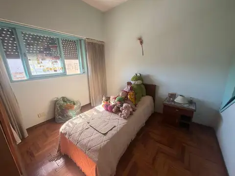 PH EN VENTA DE TRES AMBIENTES A REFACCIONAR EN CIUDADELA