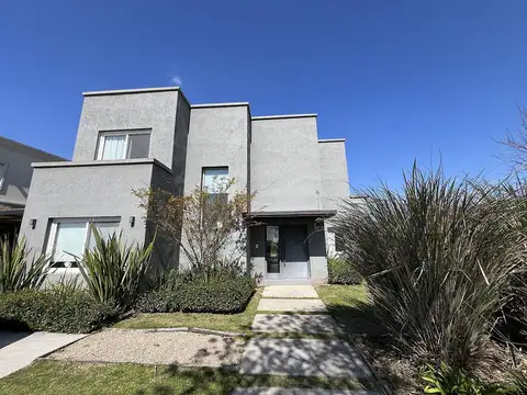 Casa en Venta en Ayres Plaza