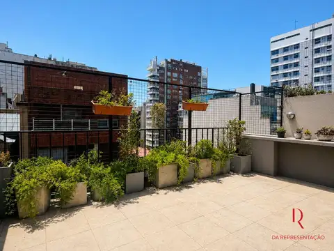 Avenida General Las Heras 1700