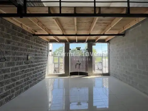 Excepcional local con galpón en venta, sobre colectora sur. 