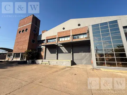 Depósito con oficinas corporativas - Zona Industrial