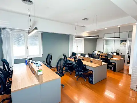 Oficina en Venta con 2 cocheras