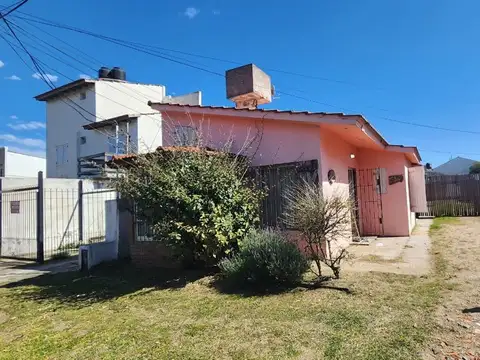 CASA A LA VENTA 3 AMBIENTES MAR DEL TUYU