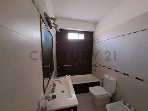 Venta Departamento Piso 4 Ambientes Paternal Patio Balcón