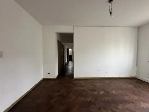 Departamento en Alquiler en Bernal Oeste, $ 500.000