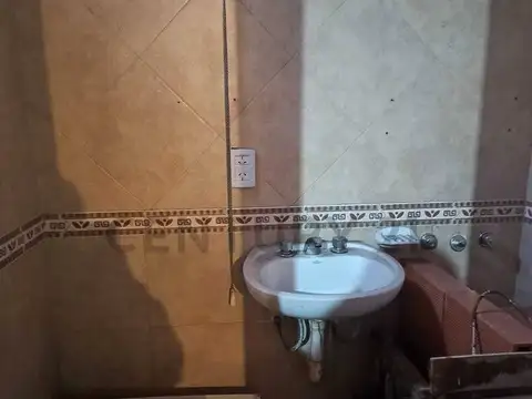 ALQUILER CASA + COCHERA EZPELETA