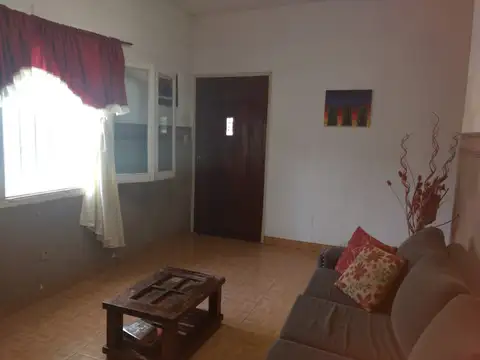 Casa 3 Ambientes en Venta - Moron Sur