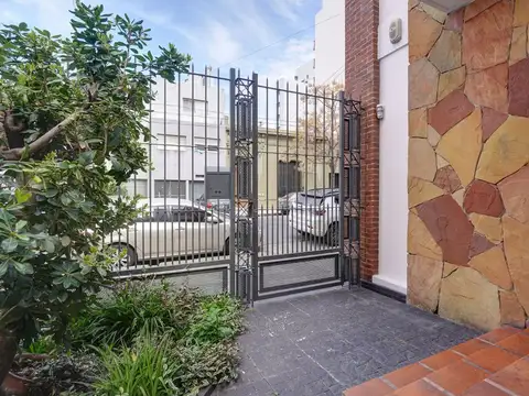 Casa 8 amb en Almagro Venta COCHERA fondo jardín