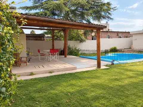 CASA EN VENTA EN VISTALBA – LUJAN DE CUYO