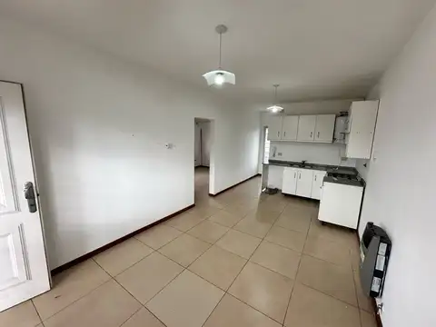 Departamento 3 ambientes con cochera - Moreno