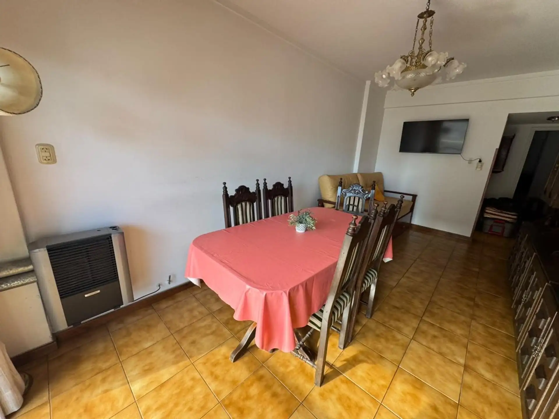Departamento dos ambientes con balcón
