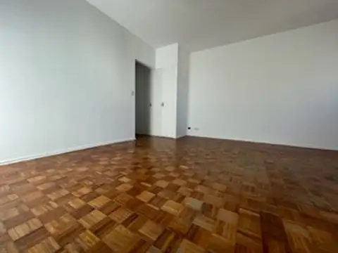 Jose J Araujo 100, Piso 6