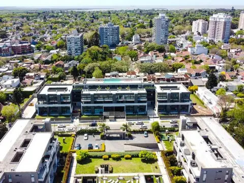 Venta departamento 2 ambientes, escritorio y balcón con parrilla