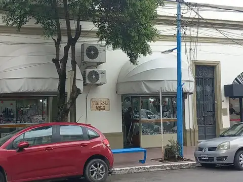 LOCALES Y CASA EN ALQUILER